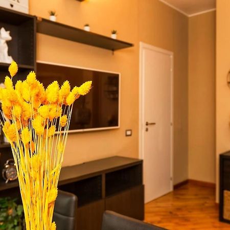 Sunny & Updated Flat With Panoramic City View 50M From M4 Stop Milán Exterior foto