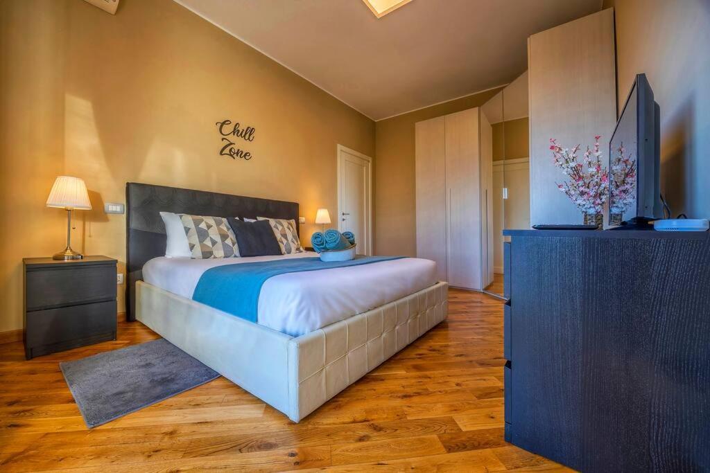 Sunny & Updated Flat With Panoramic City View 50M From M4 Stop Milán Exterior foto