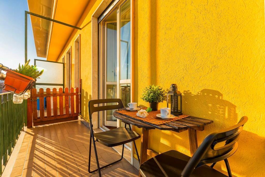 Sunny & Updated Flat With Panoramic City View 50M From M4 Stop Milán Exterior foto