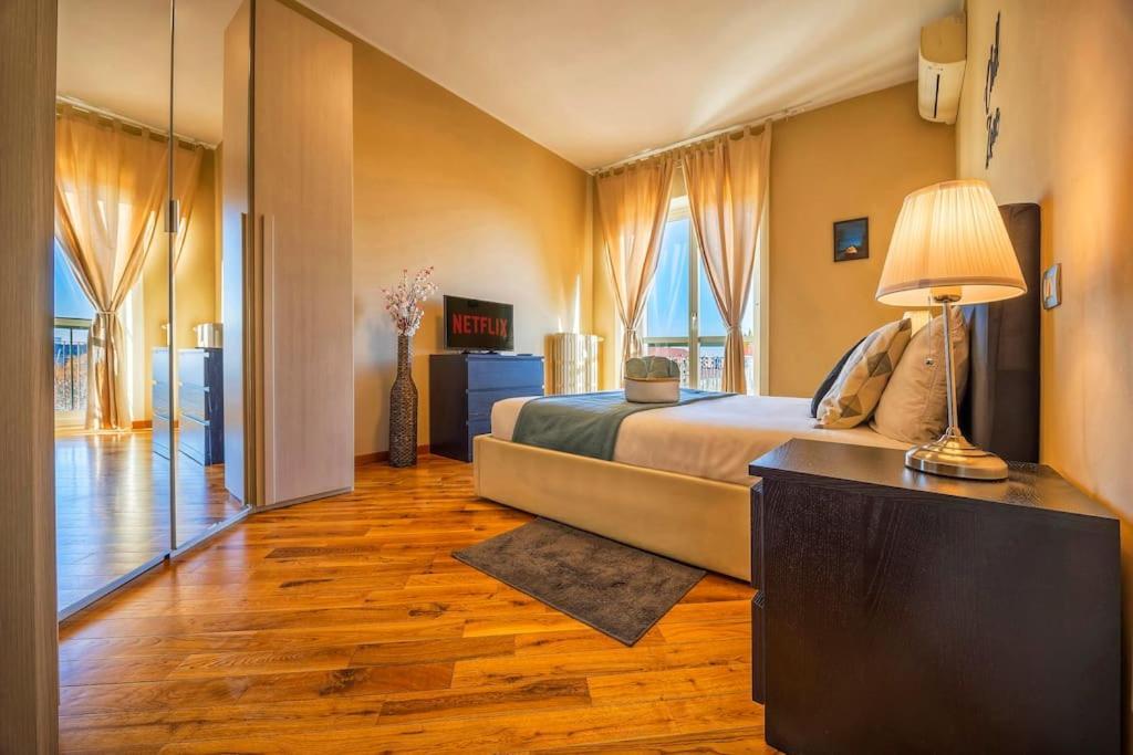 Sunny & Updated Flat With Panoramic City View 50M From M4 Stop Milán Exterior foto