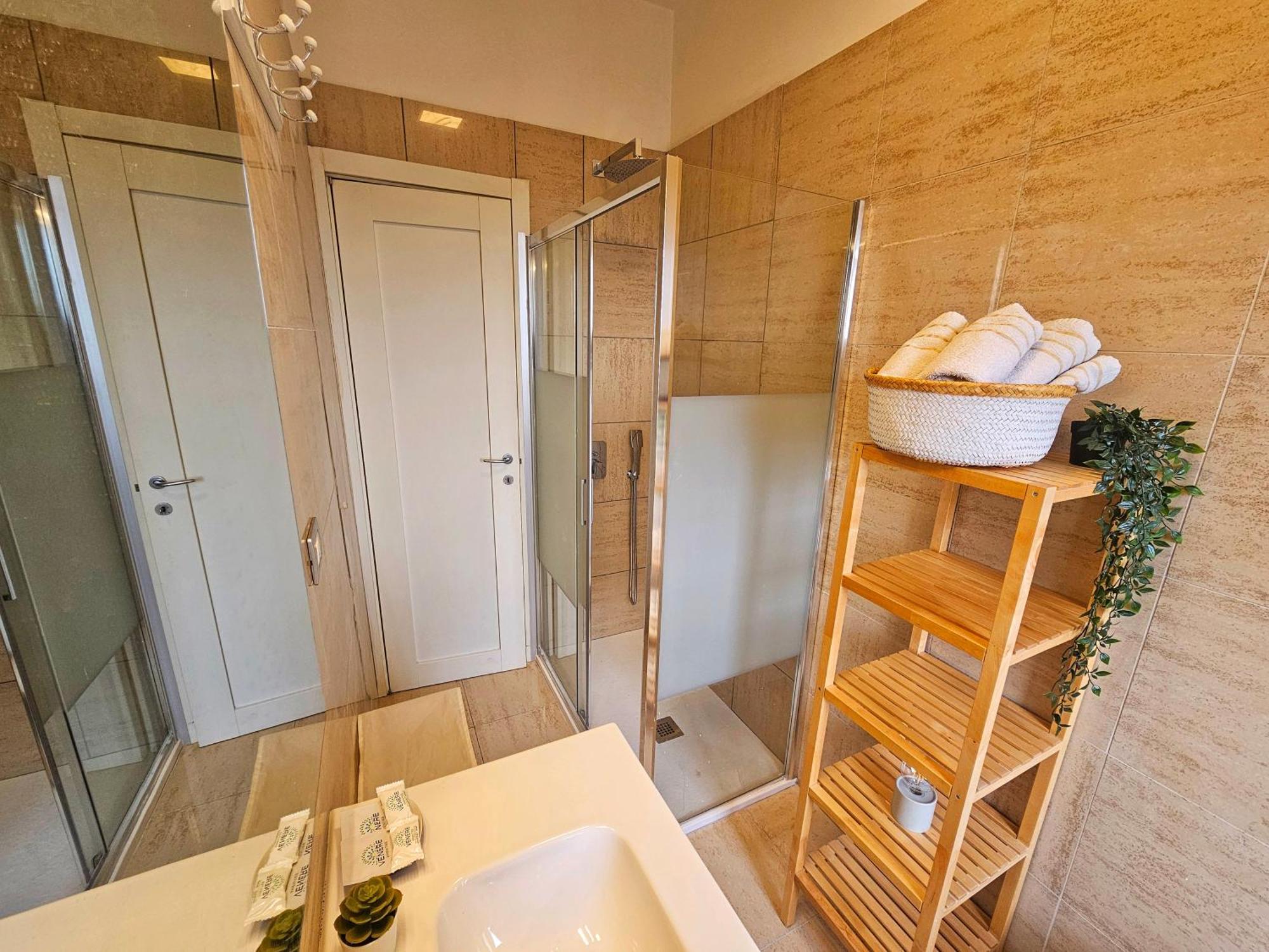 Sunny & Updated Flat With Panoramic City View 50M From M4 Stop Milán Exterior foto